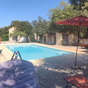 Appartement Dervonnae, La Provence à L'ombre Des Chênes, Tavernes